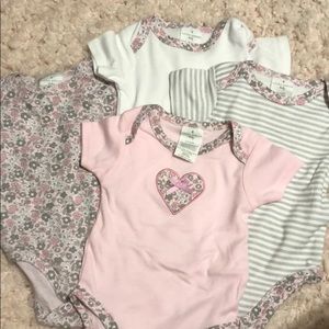 Short sleeve onesies